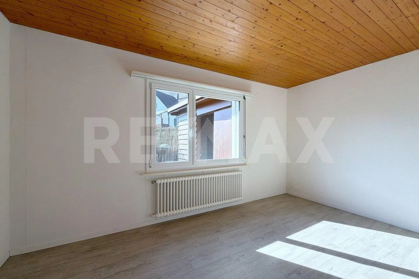 Maison individuelle - petite, fine et bien entretenue - Photo 6 sur 13