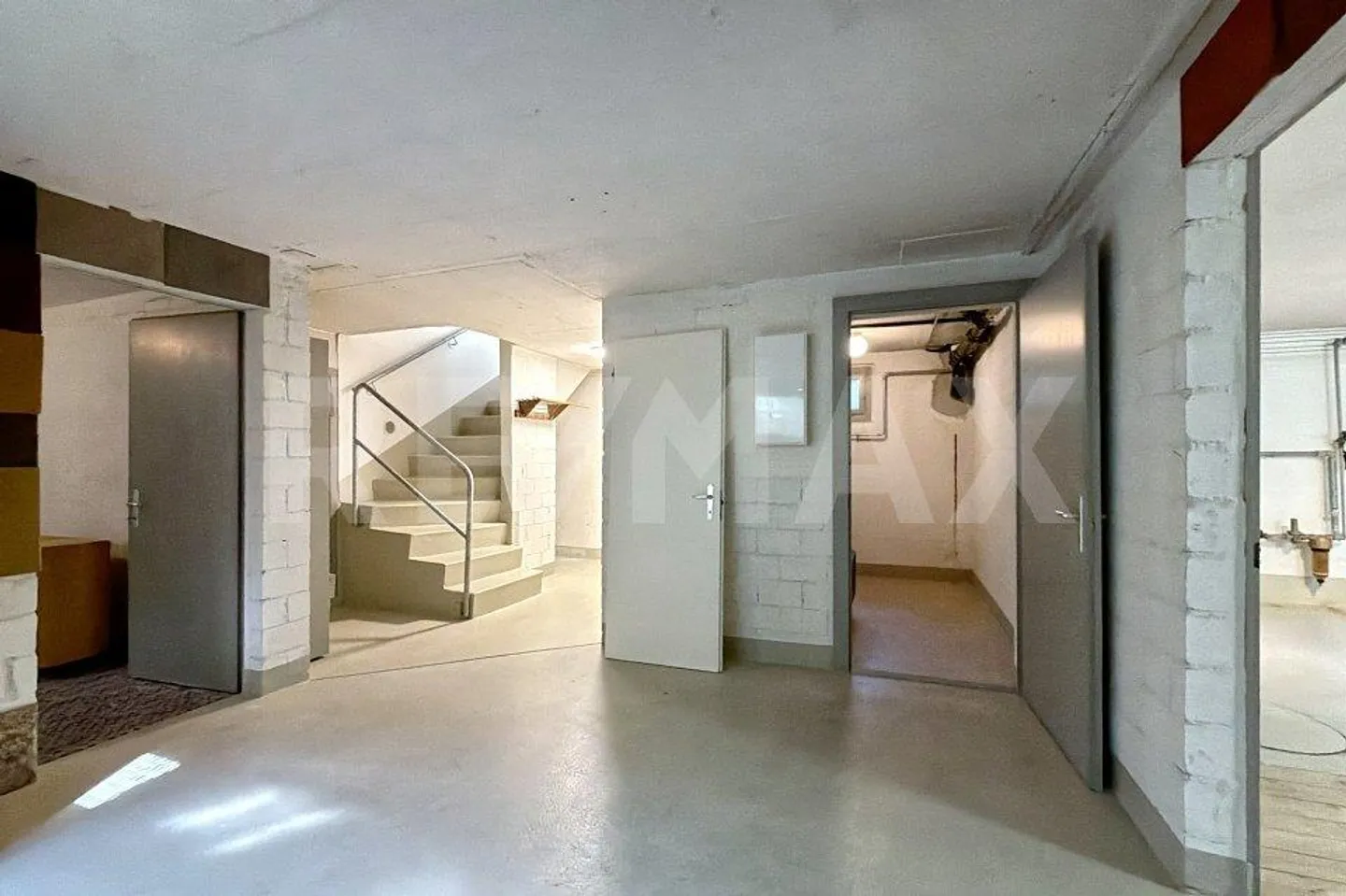 Maison individuelle - petite, fine et bien entretenue - Photo 9 sur 13