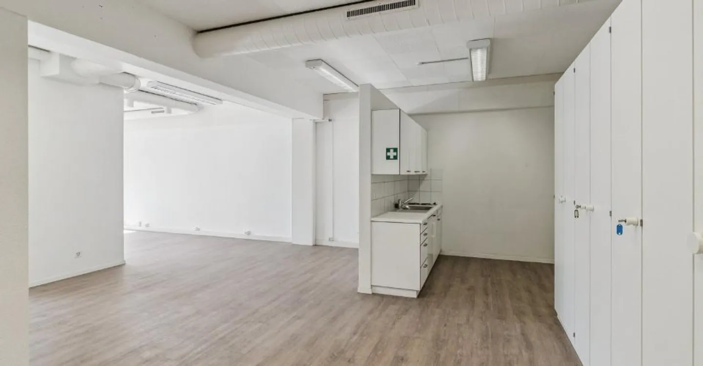 Opportunità unica: intero edificio commerciale in affitto con massima flessibilità - Foto 11 di 13