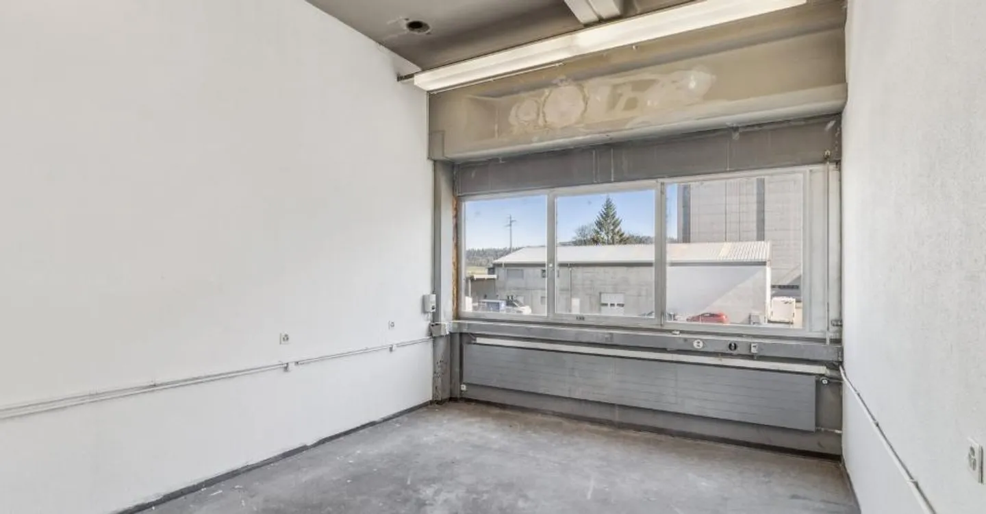 Opportunità unica: intero edificio commerciale in affitto con massima flessibilità - Foto 12 di 13