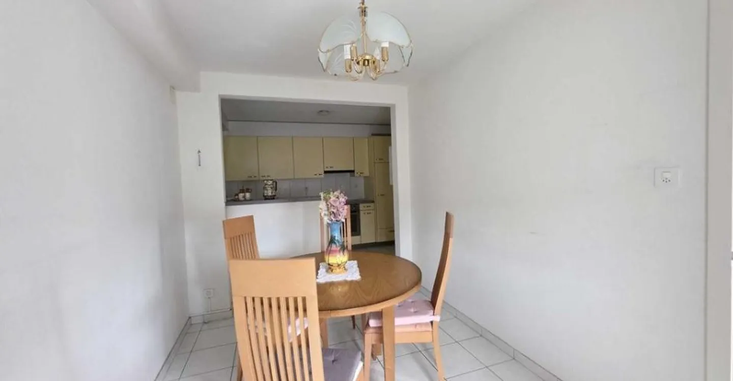 Charmant Appartement 4 Pièces - Photo 4 sur 7