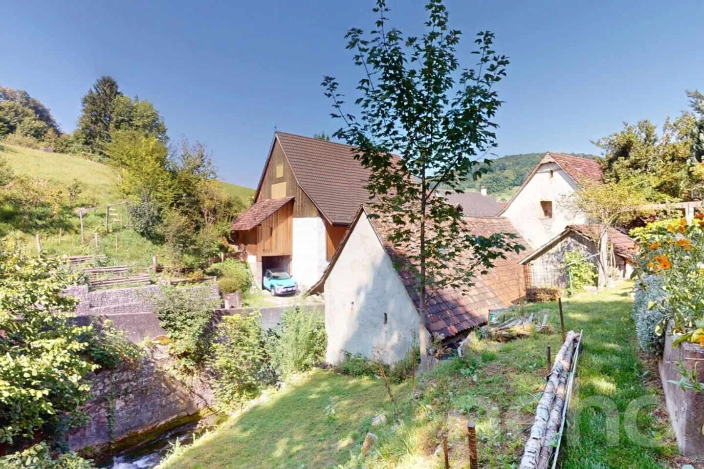 Project plot with development potential in a central location - Photo 3 of 12