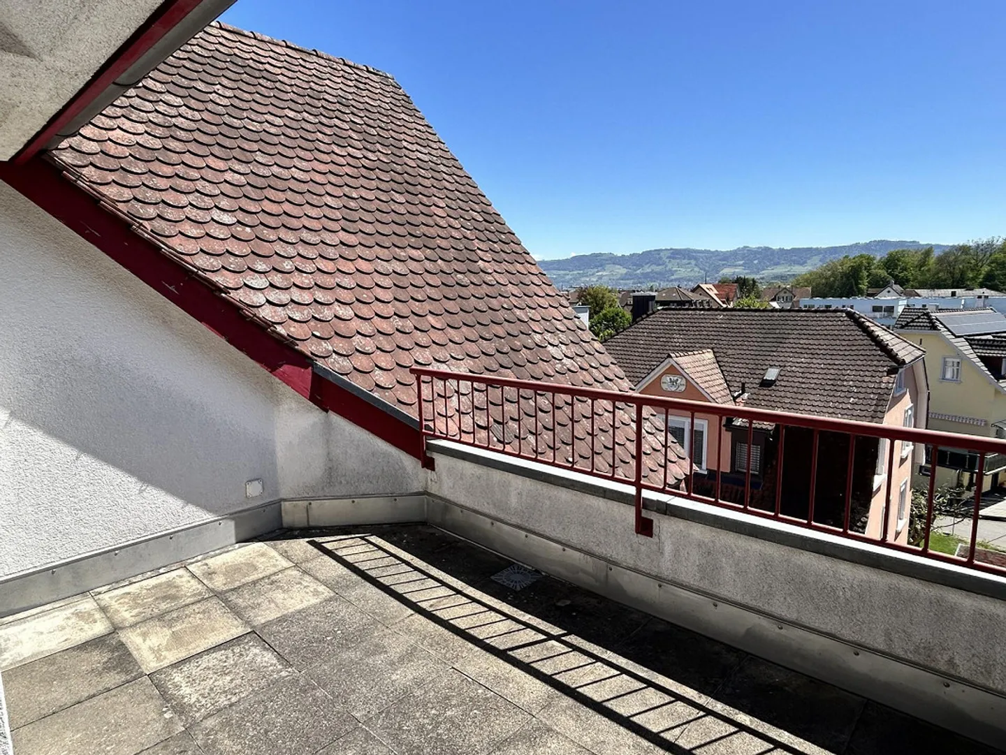 Beautiful attic apartment for rent in Arbon - Photo 8 of 9
