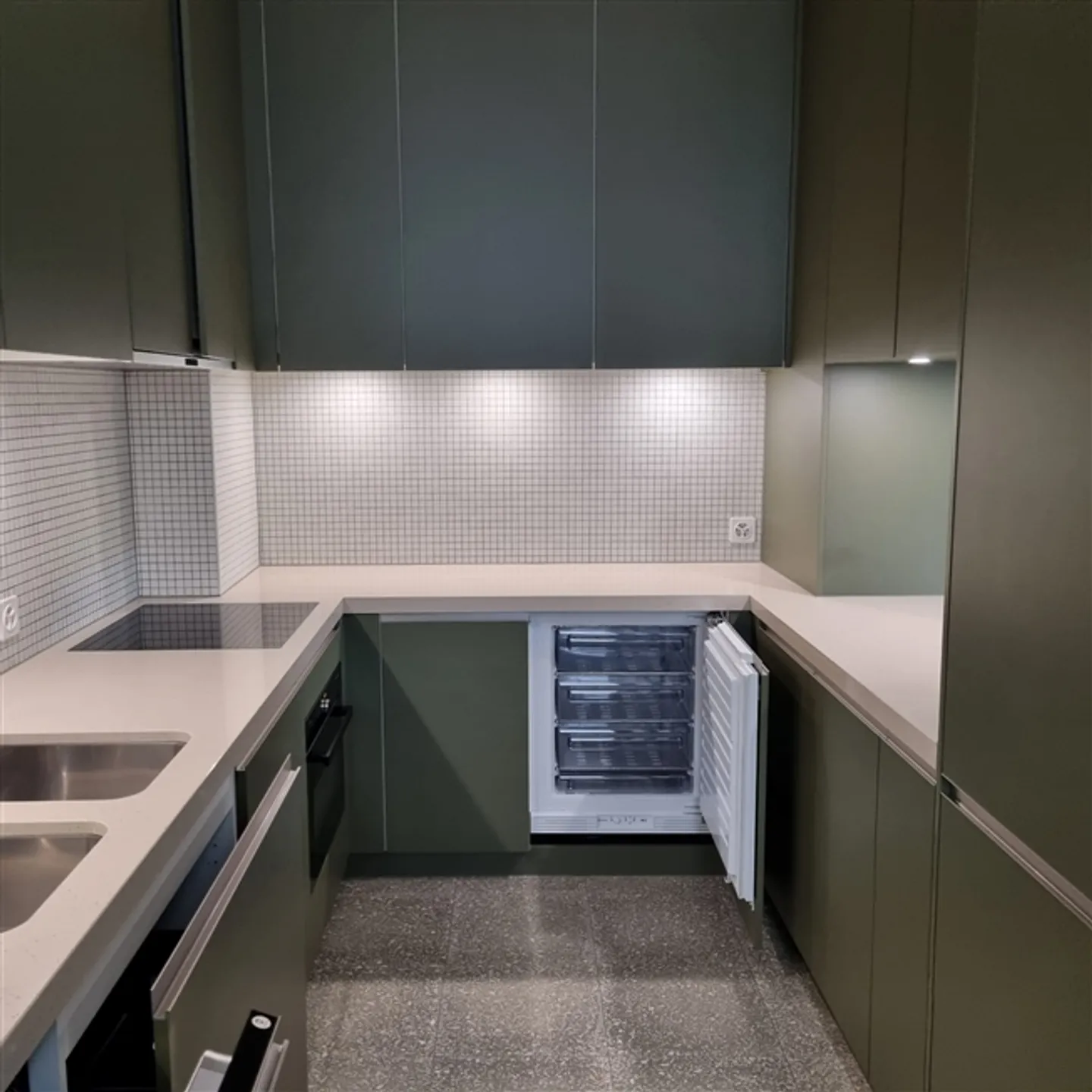 Grande surface d'environ 62 m2 pour l'exploitation d'une salon de thé - Photo 7 sur 8