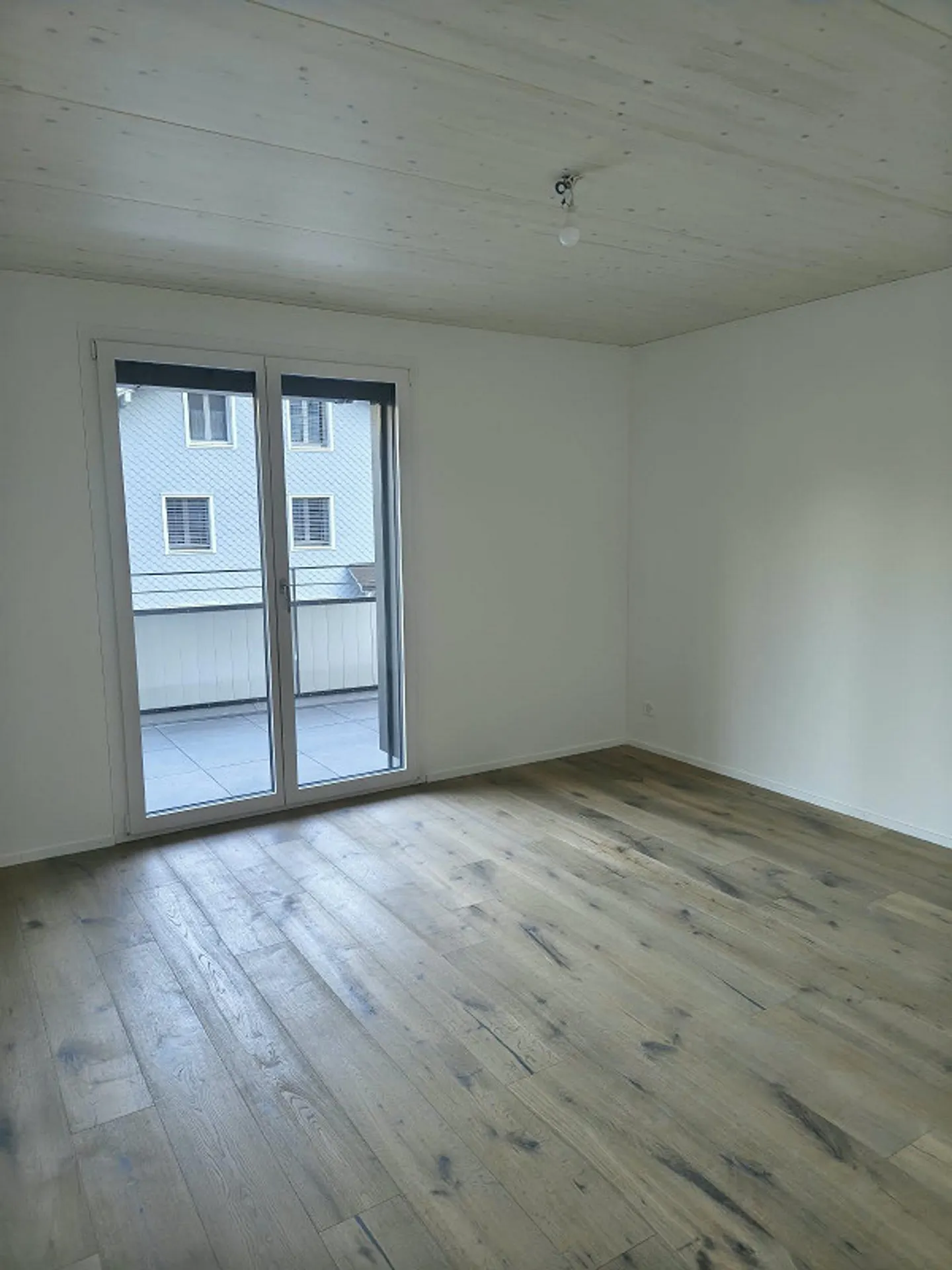 Prima occupazione: Moderno appartamento di 3,5 stanze con vista sul lago e sulle montagne - Foto 9 di 12