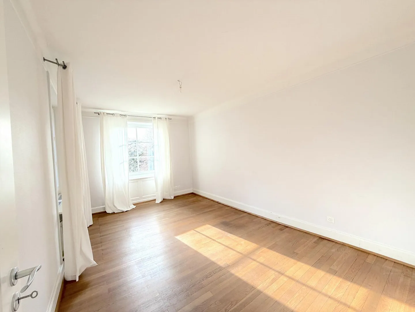 Charmantes 10 Zi. Stadthaus an bester Lage von Riehen mit Traumgarten - Photo 12 sur 15