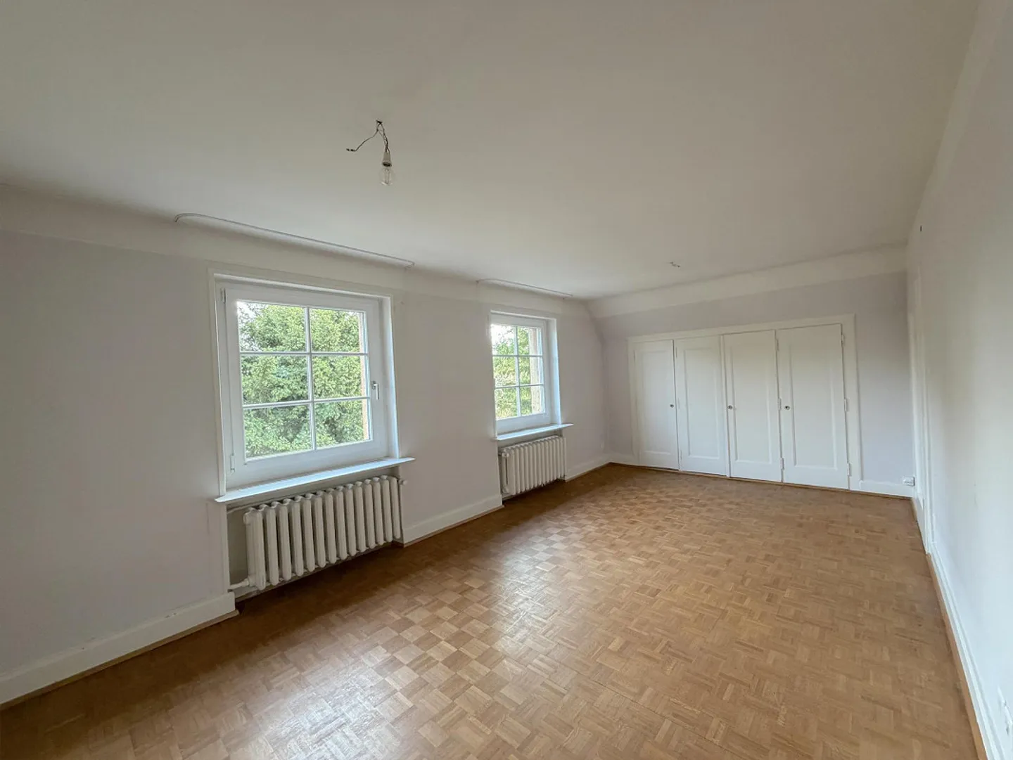 Charmantes 10 Zi. Stadthaus an bester Lage von Riehen mit Traumgarten - Photo 9 sur 15