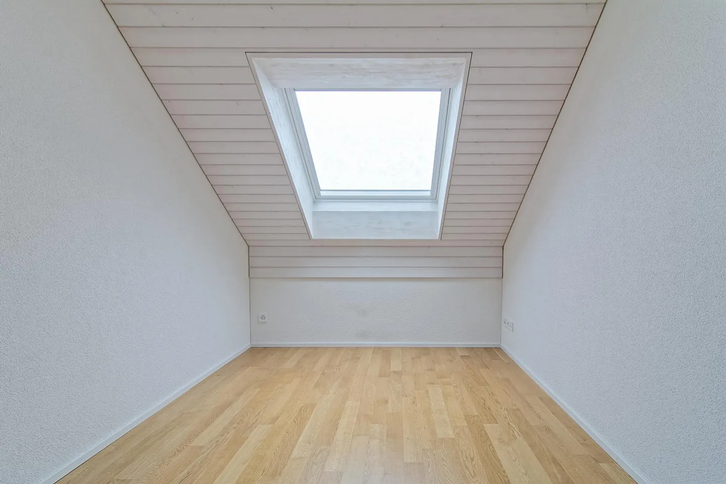 4.5 Zimmer-Wohnung mit grossem Balkon - Foto 7 von 16