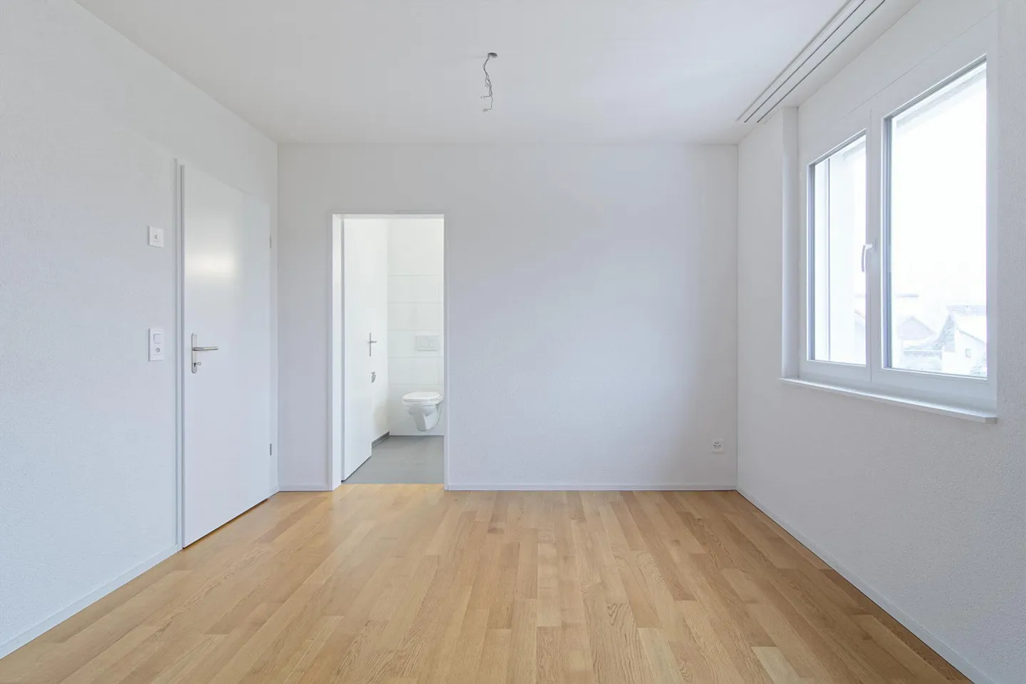 4.5 Zimmer-Wohnung mit grossem Balkon - Foto 9 von 16