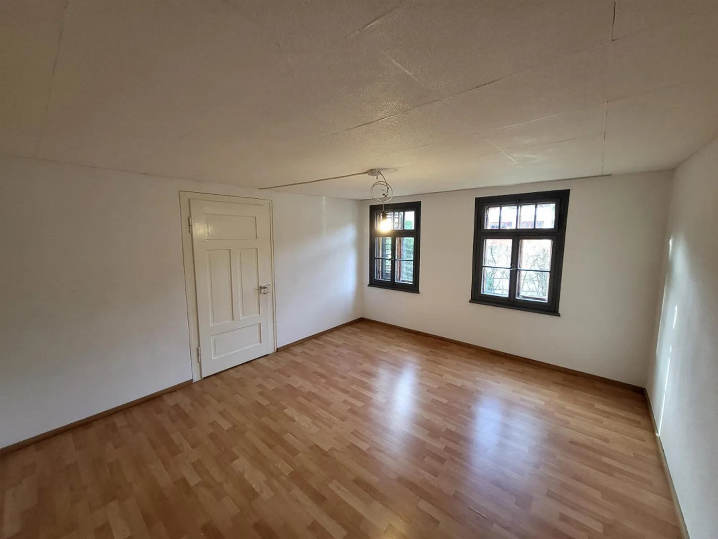 Appartamento centrale con giardino - Foto 3 di 11