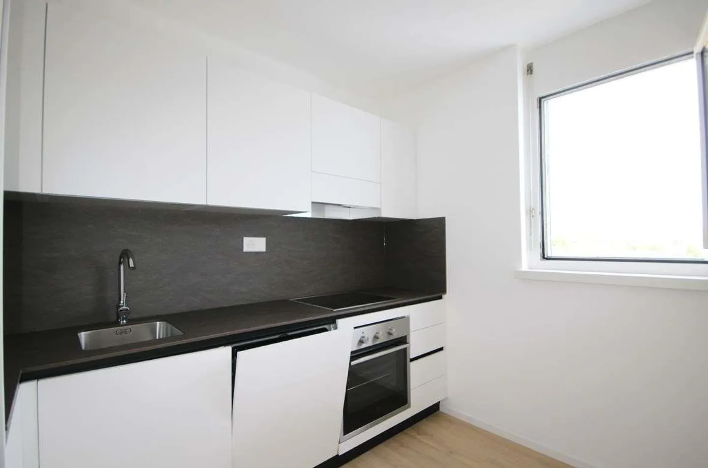 Appartamento ristrutturato di 4,5 stanze all'ultimo piano - Foto 5 di 8