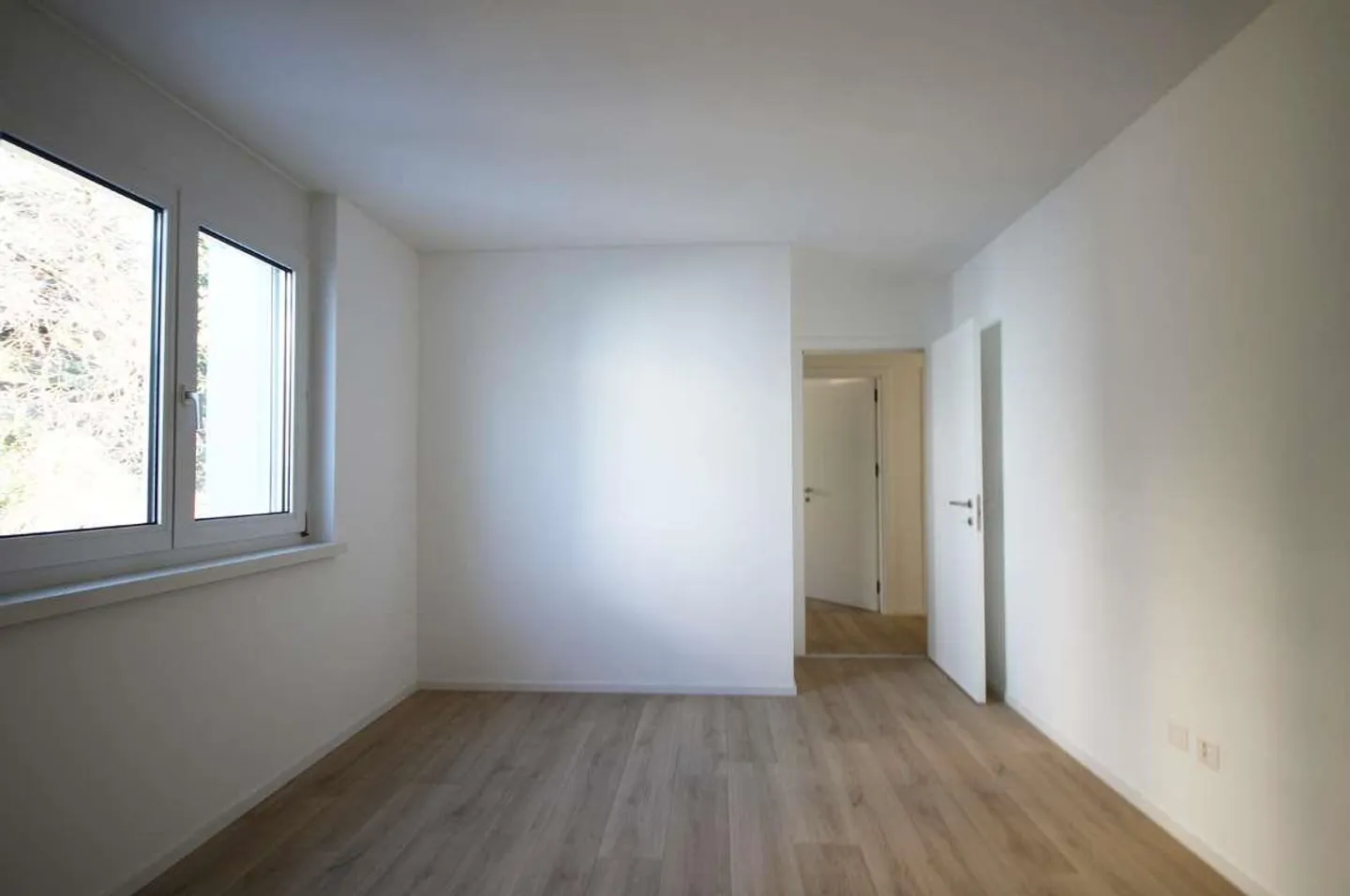Appartamento ristrutturato di 4,5 stanze all'ultimo piano - Foto 7 di 8