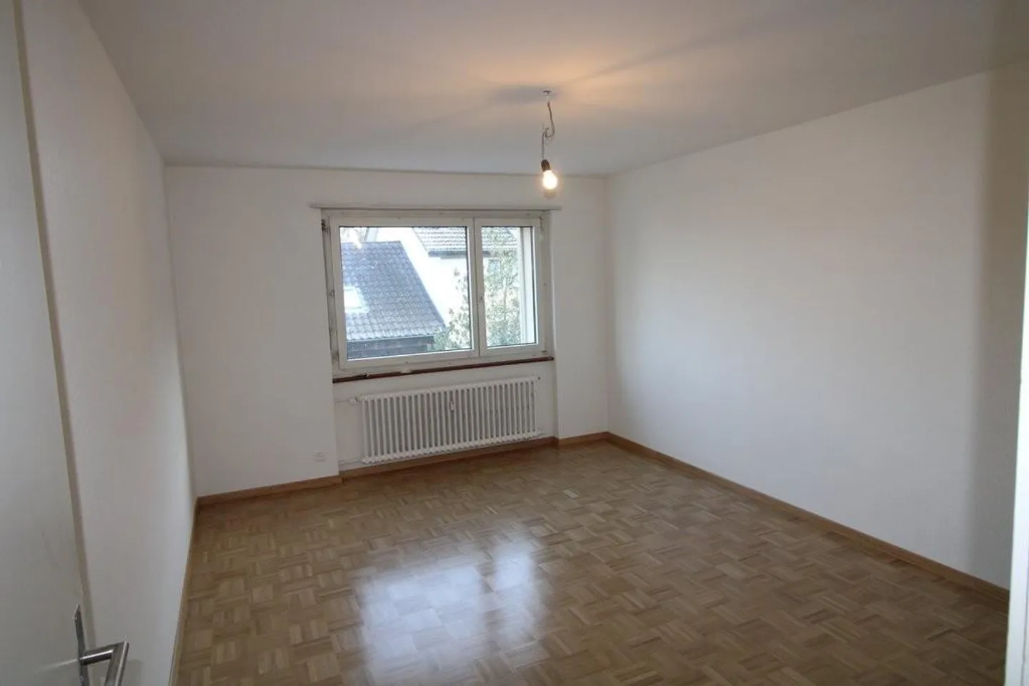 Appartamento 5 locali con balcone in posizione tranquilla - Foto 6 di 8