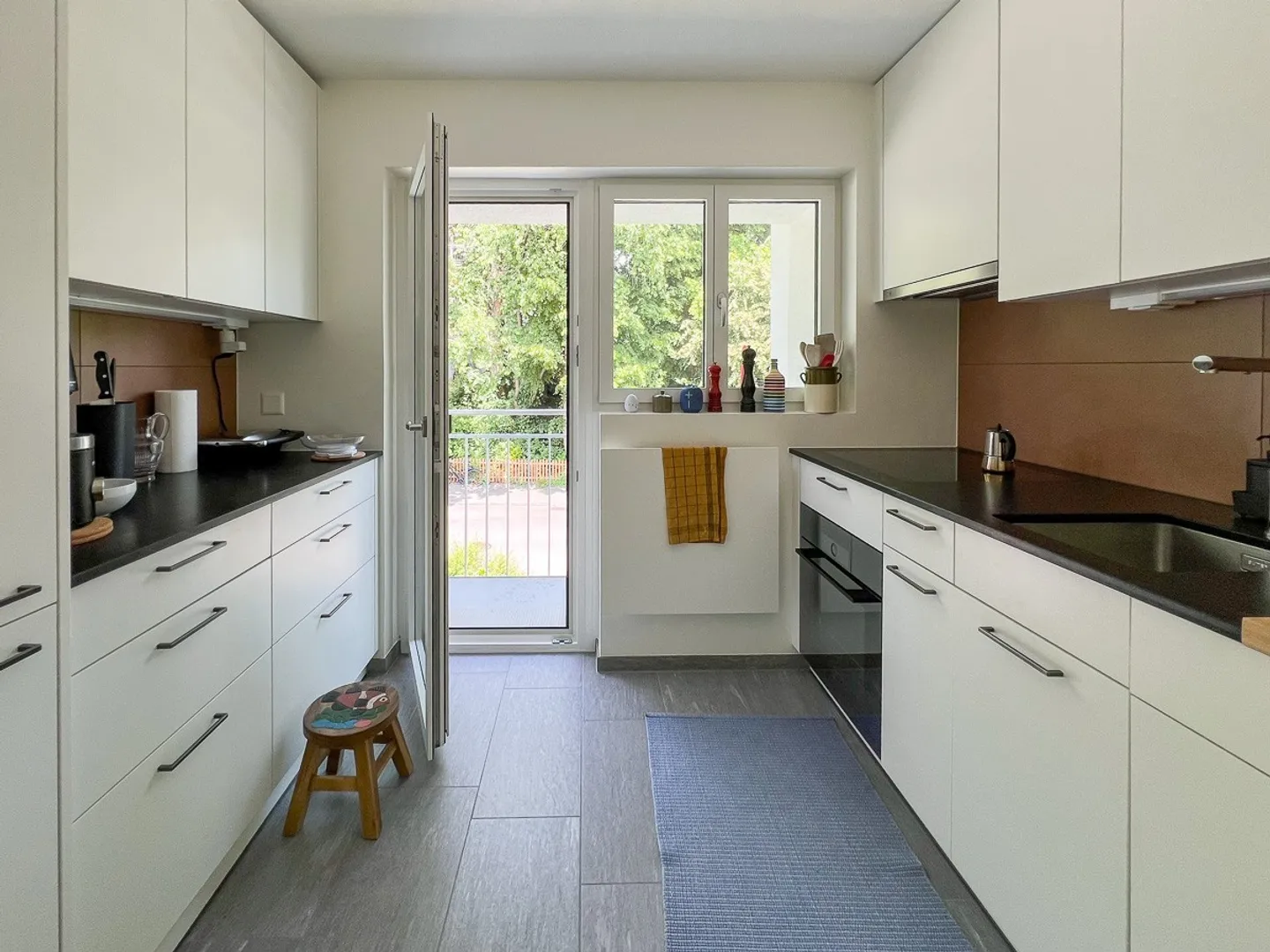 Multi-family house on spacious property - Photo 9 of 10
