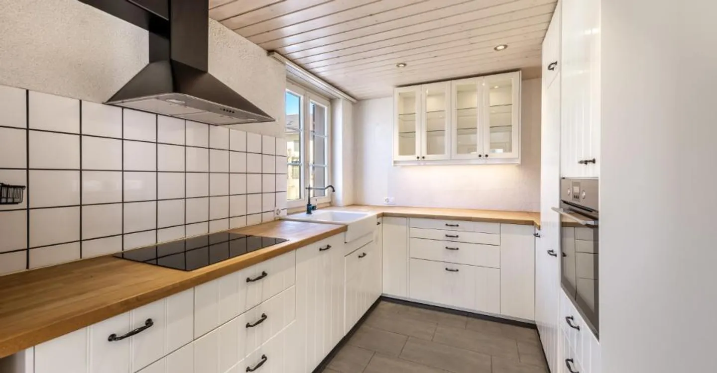 Spannendes Einfamlienhaus zur vielseitigen Nutzung geeignet - Photo 7 of 12