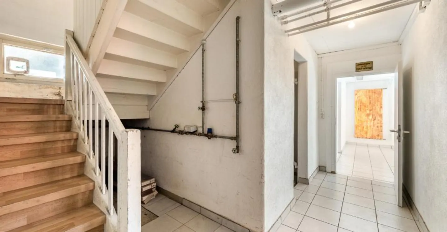 Spannendes Einfamlienhaus zur vielseitigen Nutzung geeignet - Photo 12 of 12