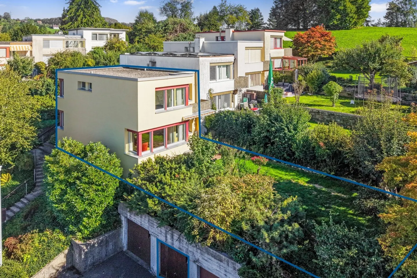 Charmantes Familienhaus mit Garten - Foto 1 von 13