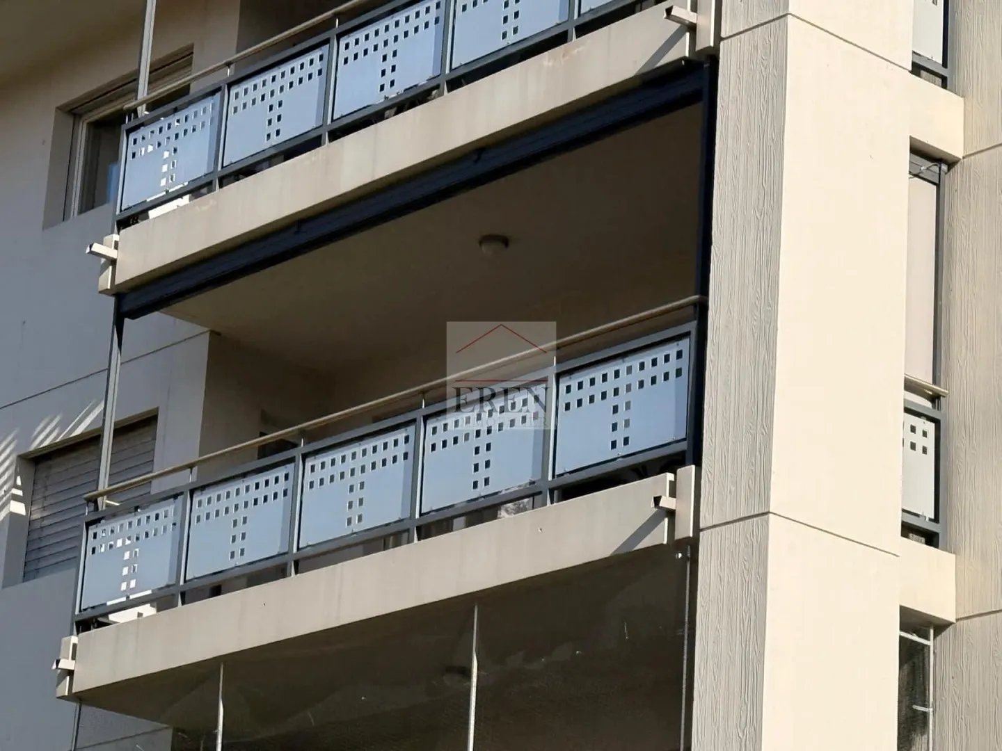 Appartement Charmant avec Terrasse - Photo 11 sur 13