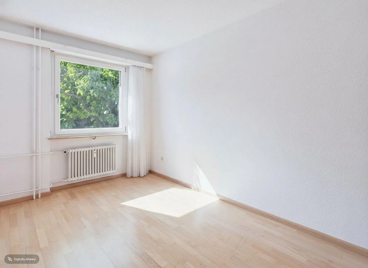 Family-friendly, sunny and well-kept with two balconies, garden... - Photo 8 of 13