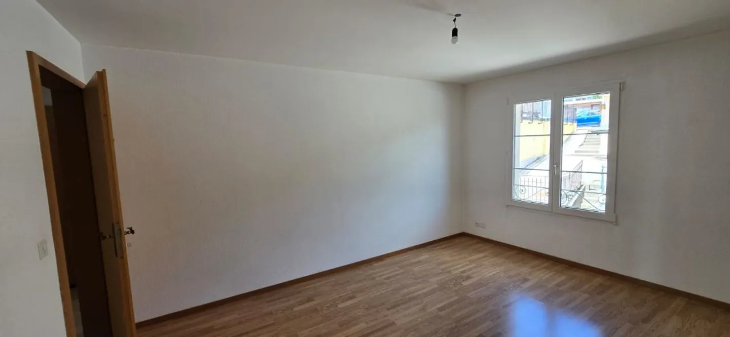 Beautiful Apartment 4.5 Rooms / 3 Bedrooms / Terrace with Lake and Mountain View - Photo 6 of 13