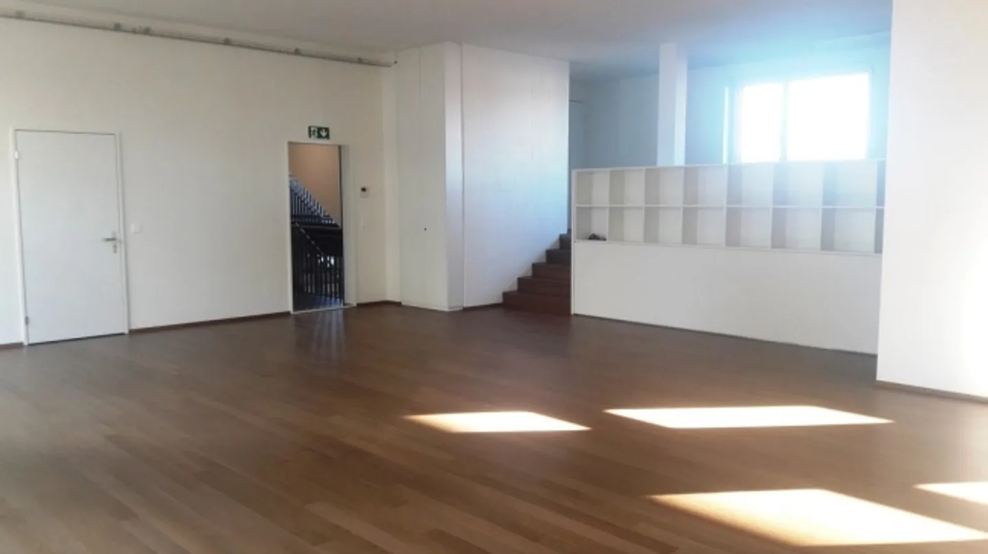 «Gewerberäume (148m2) mit Kochnische und Balkon» - Foto 1 von 9