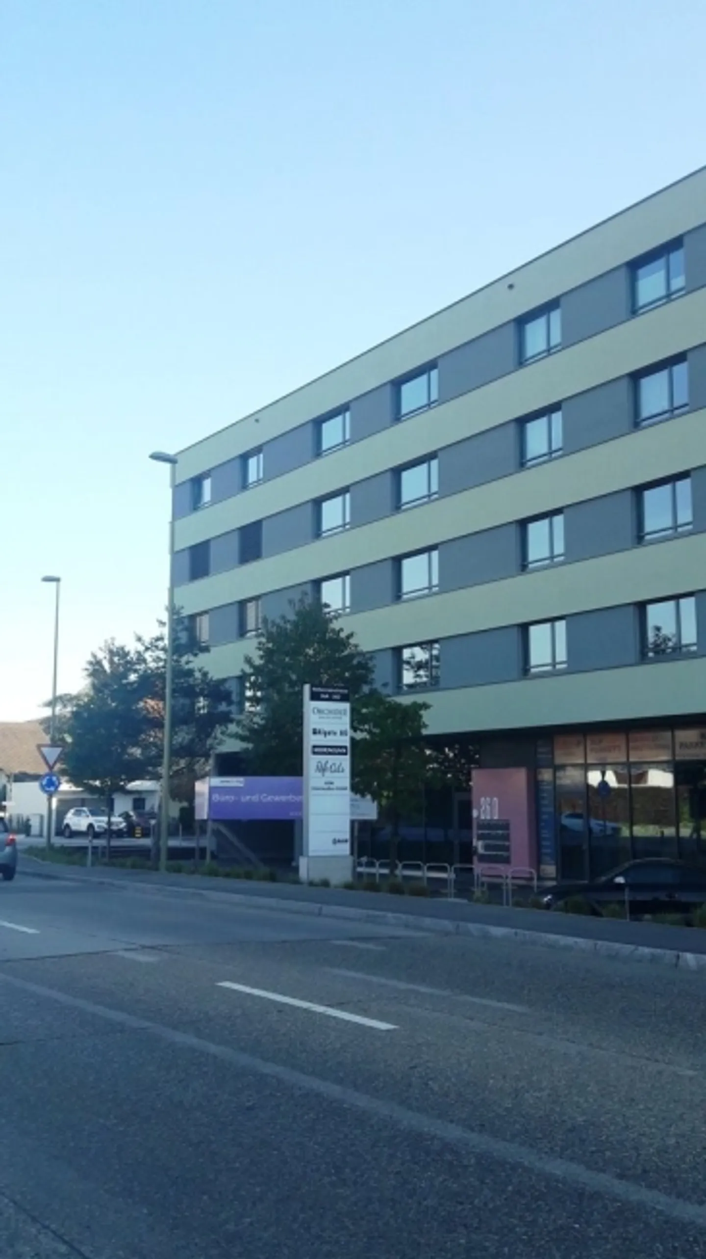 «Gewerberäume (148m2) mit Kochnische und Balkon» - Foto 5 von 9