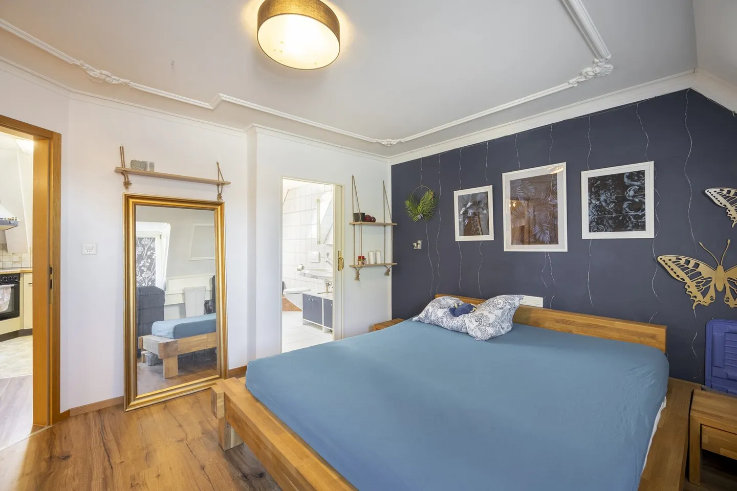 Spacious multi-family house with versatile usage potential - Photo 11 of 13