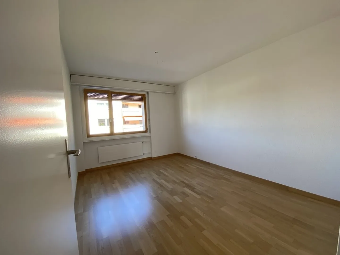 Bright 4.5 Room Apartment - Photo 3 of 9