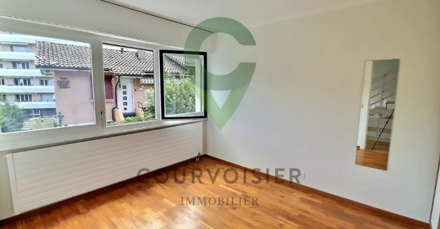 Triplex ristrutturato con giardino - Foto 10 di 13