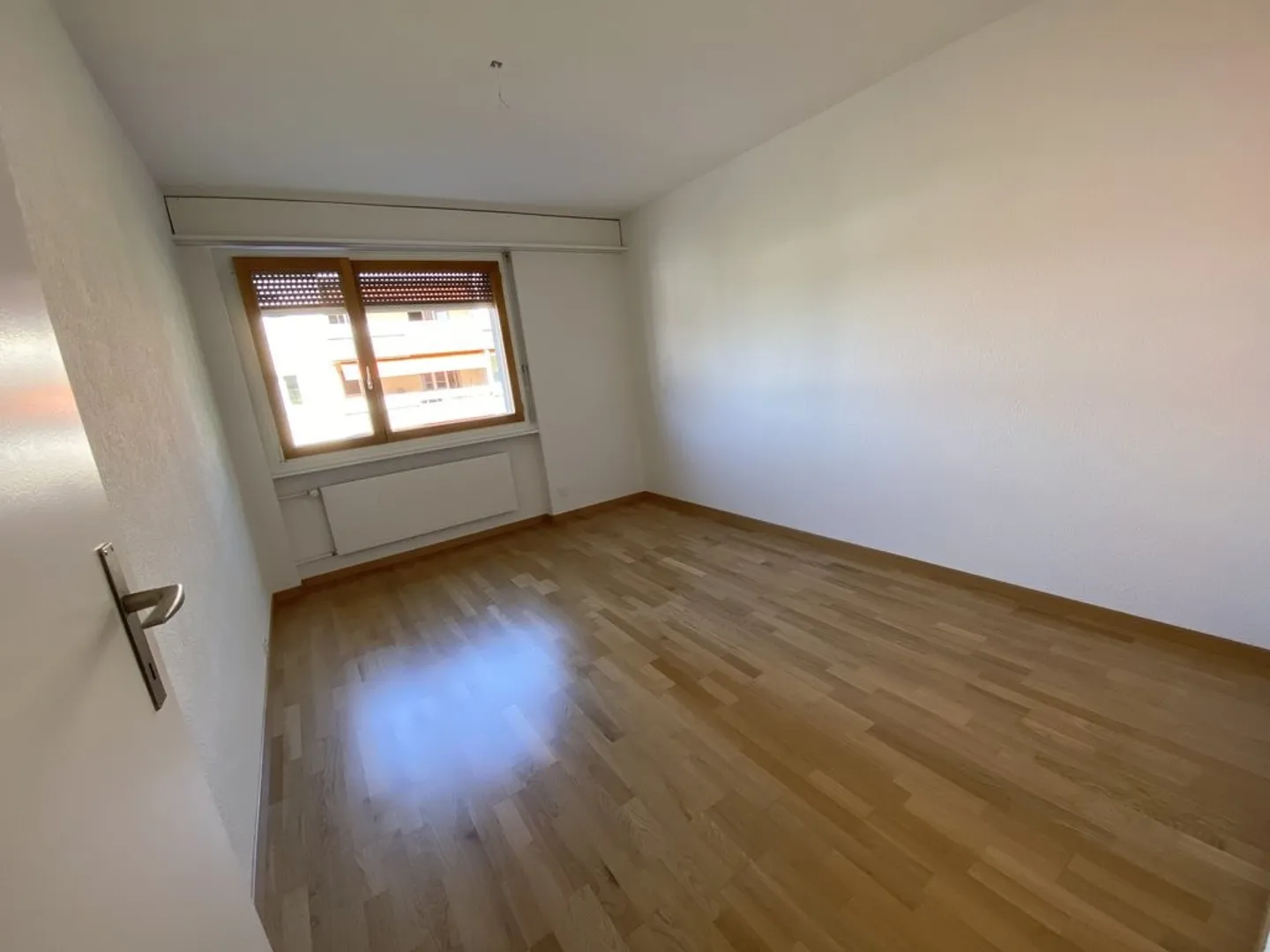 Bright 4.5 Room Apartment - Photo 4 of 9