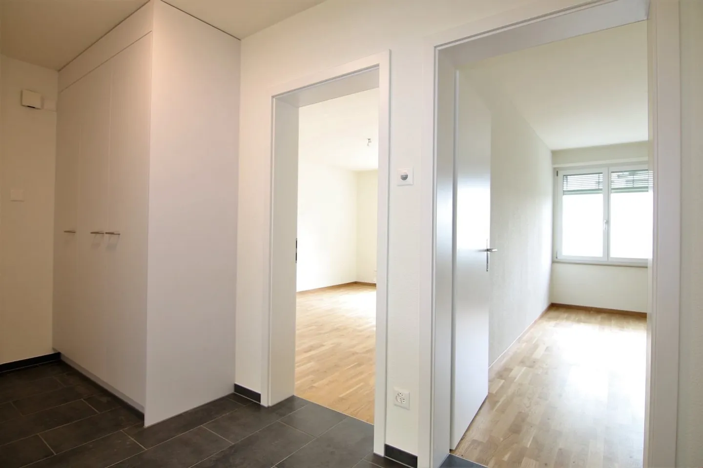 Renovated 3-Room Apartment on the Outskirts - Photo 7 of 8