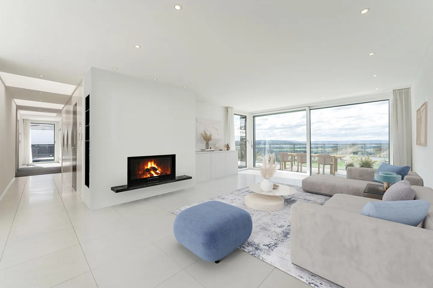 Exclusive living with plenty of privacy and panoramic views - Photo 2 of 11