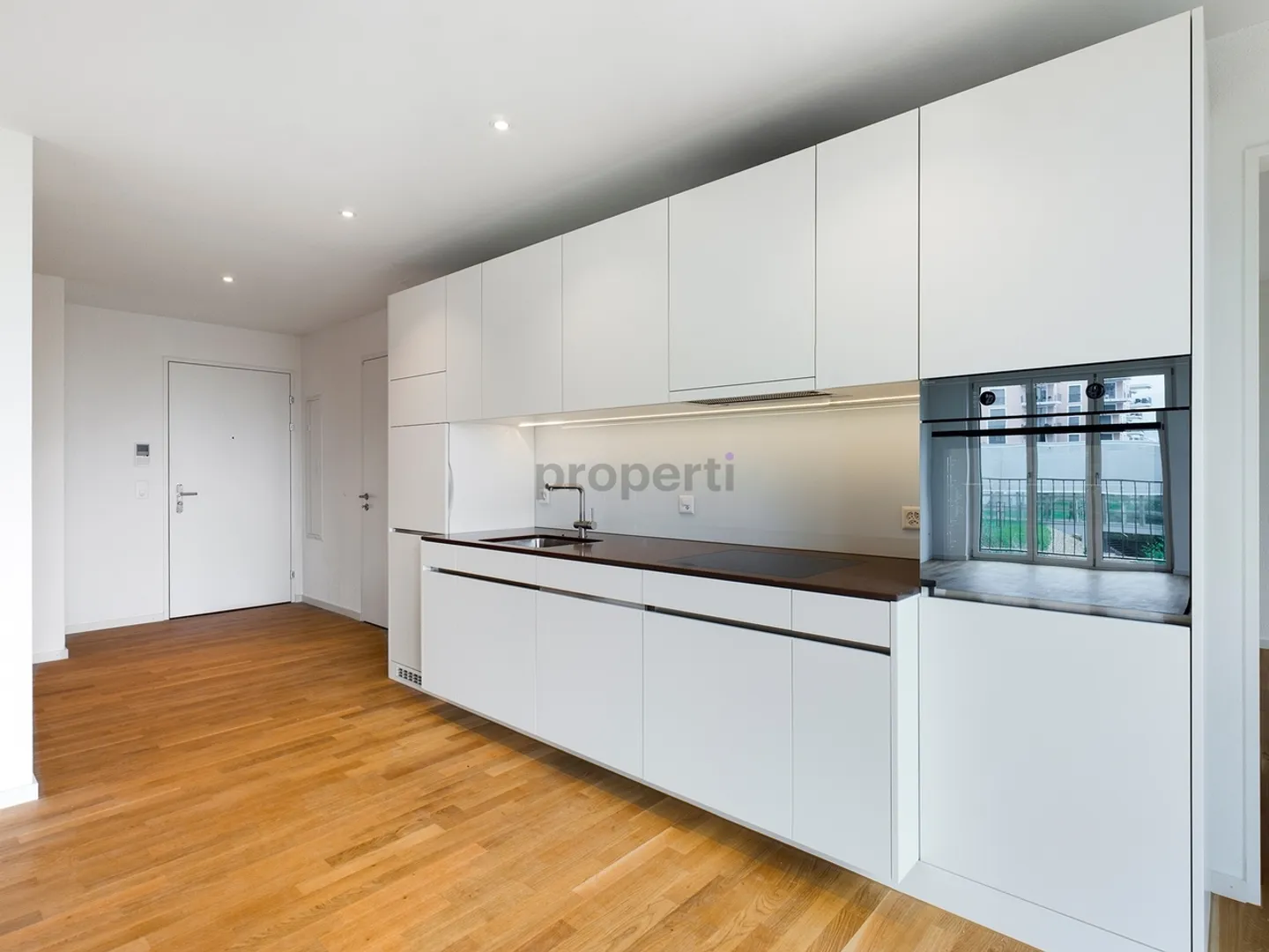 Spacious and modern 3.5-room apartment in Grenchen - Photo 2 of 11