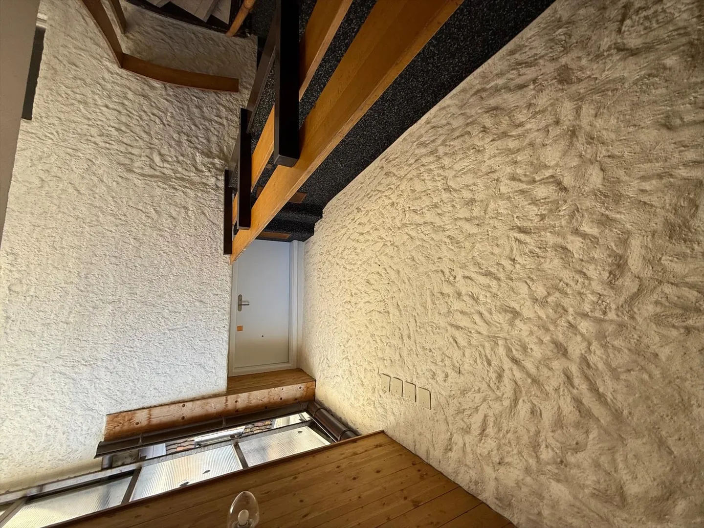 Residential building 8 rooms - Photo 10 of 12