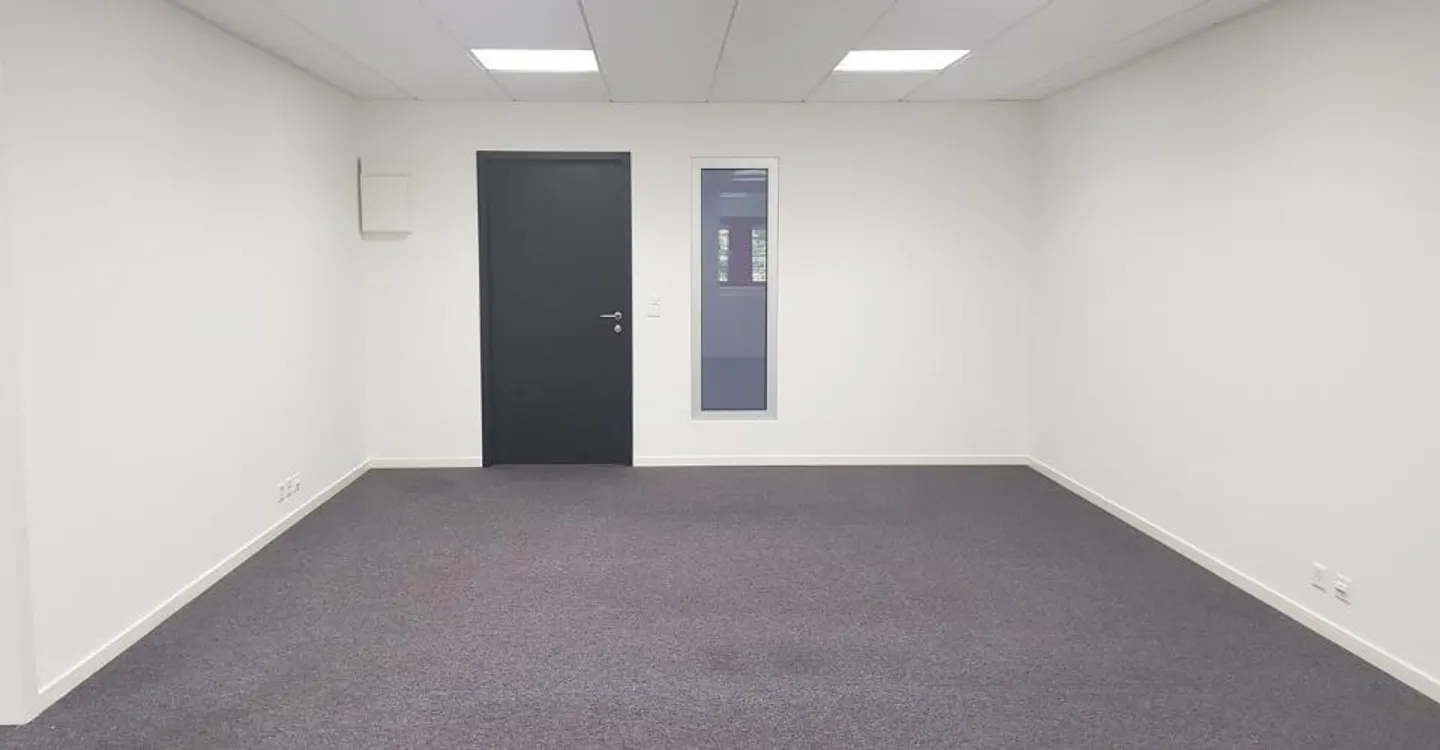 Office 138m² + storage 8m² in excellent condition - Available immediately - Photo 3 of 6