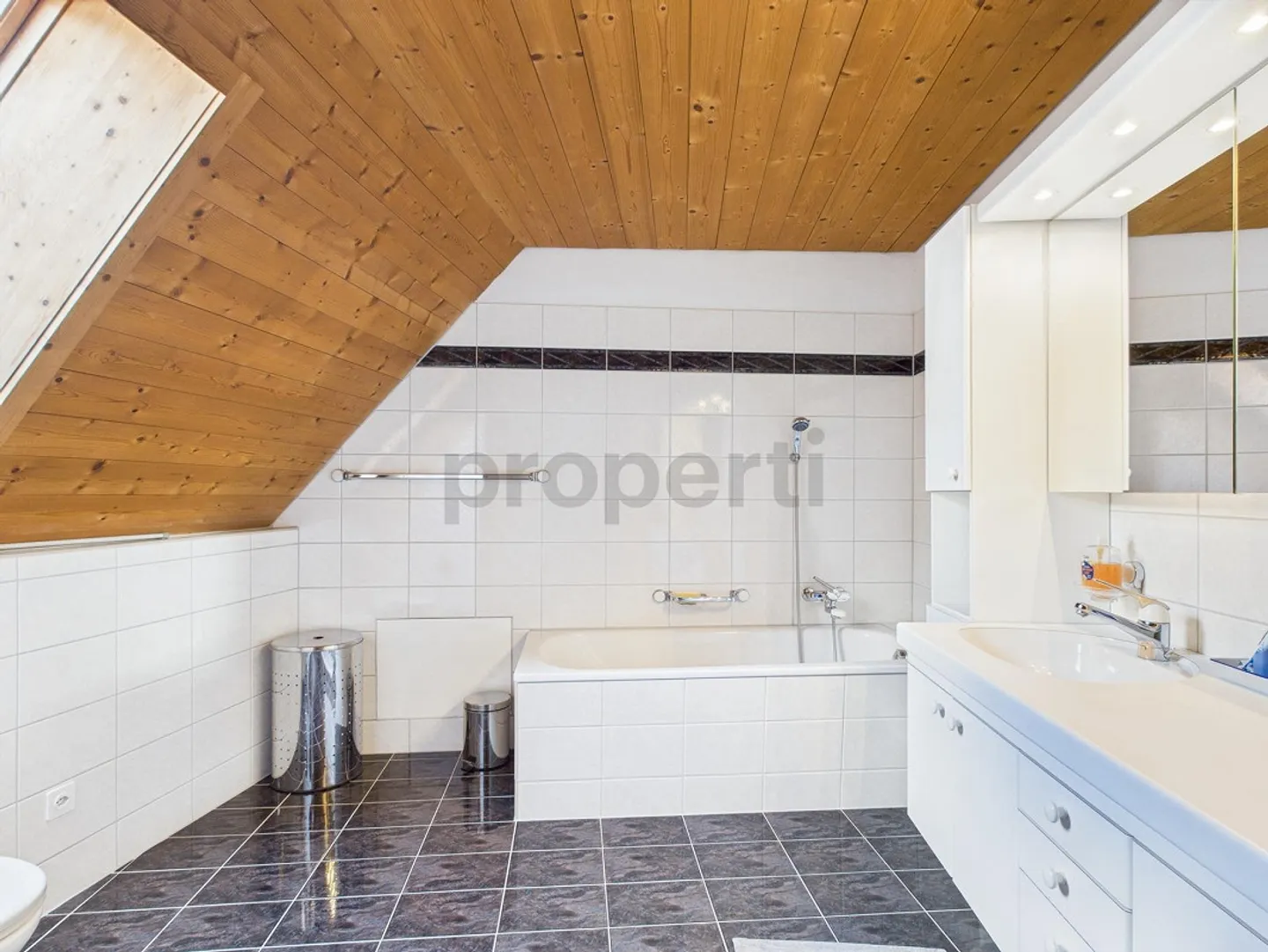 Charmante 5.5-Zimmer-Wohnung in Malans - Foto 9 von 13