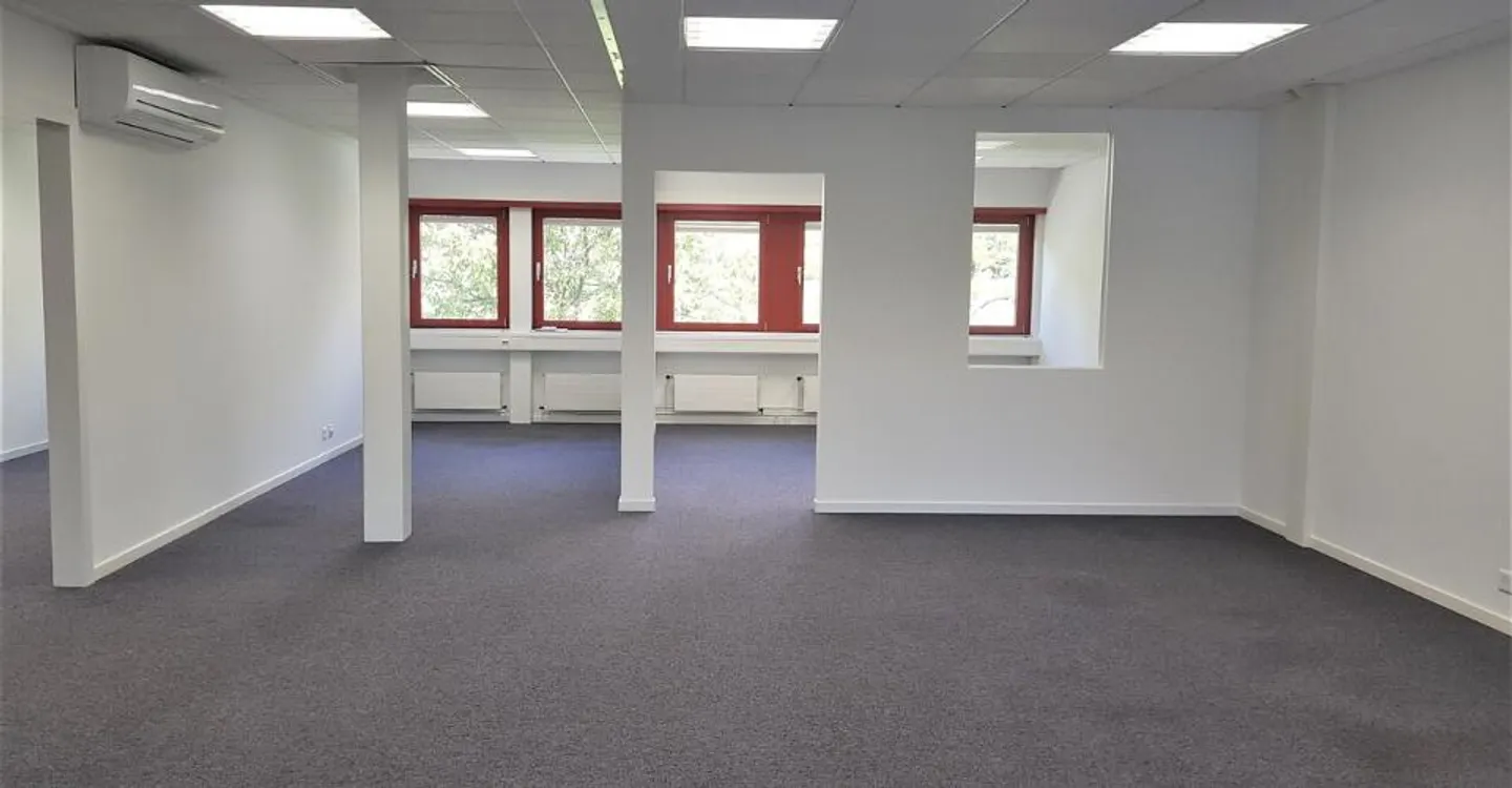 Office 138m² + storage 8m² in excellent condition - Available immediately - Photo 4 of 6