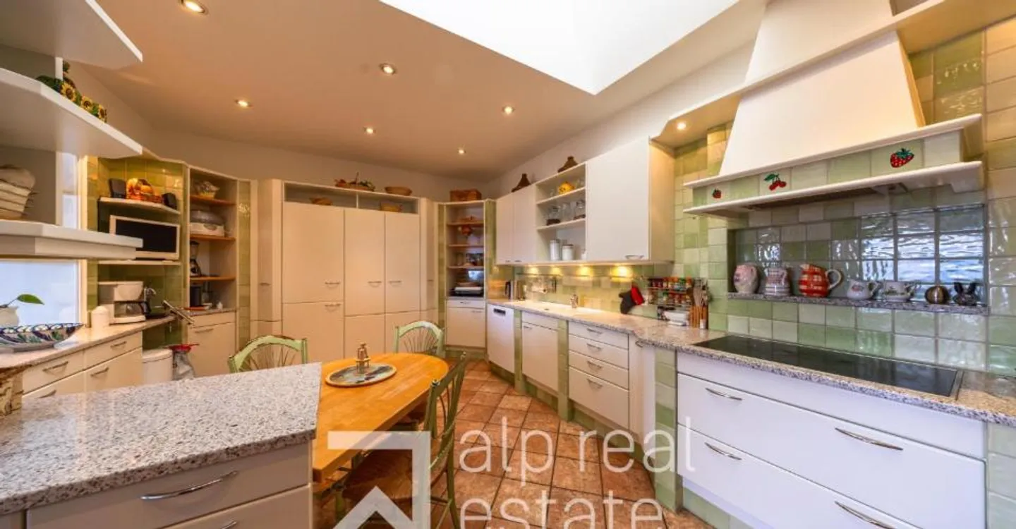 Exceptional penthouse with breathtaking views of the Alps - Photo 6 of 13