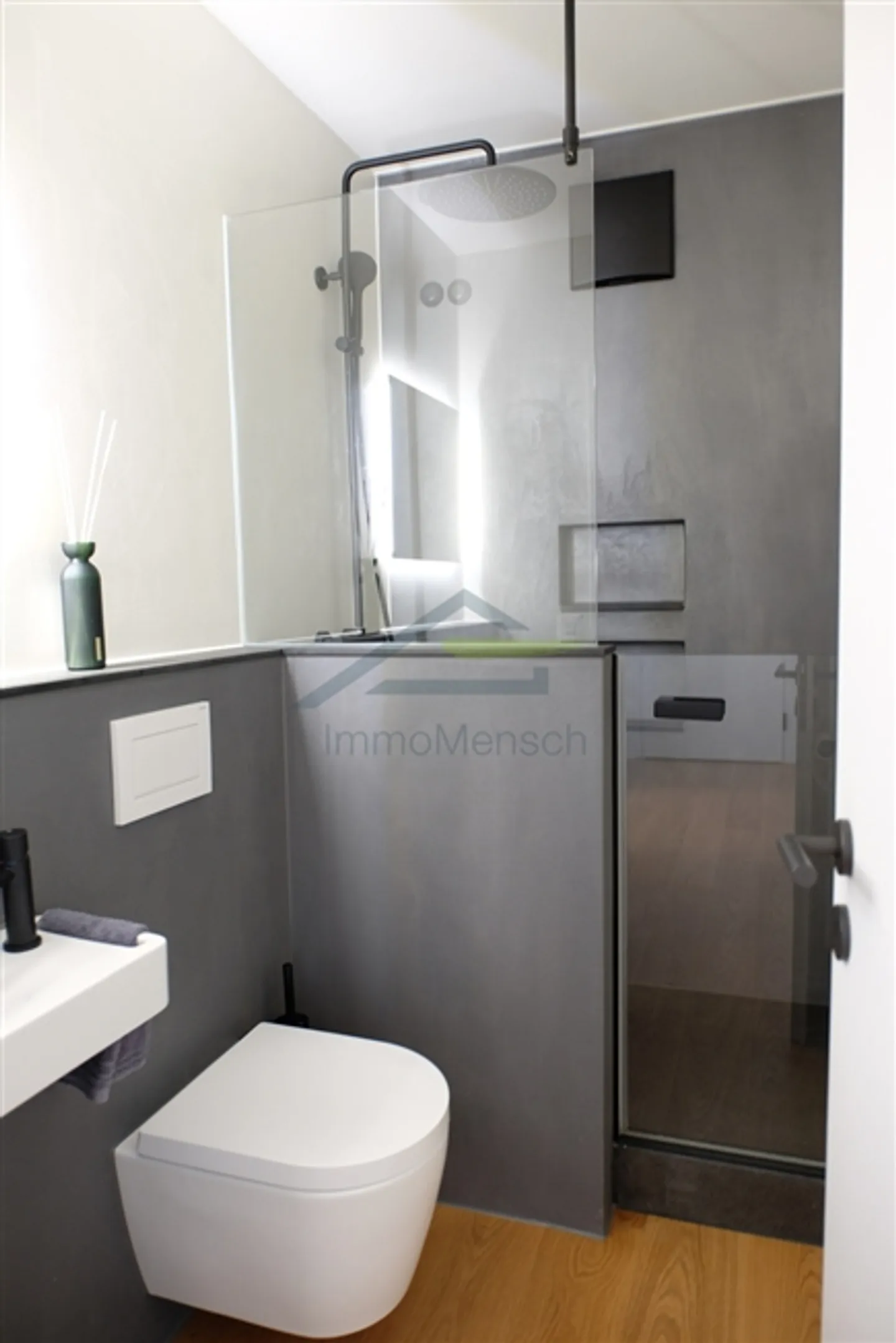 Appartement en duplex moderne et stylé rénové au cœur de St. Johann - Photo 5 sur 11