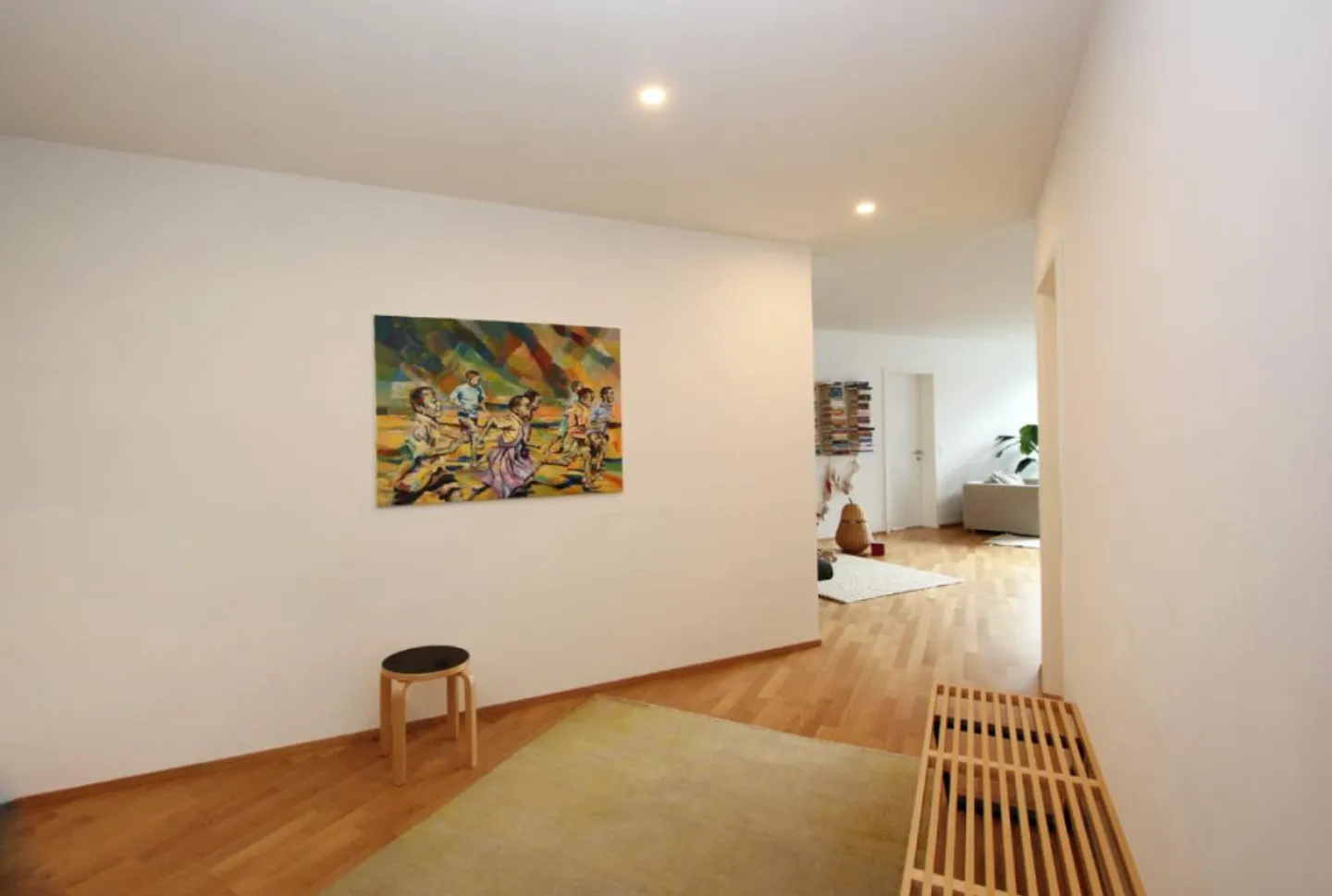 Moderne 3.5-Zimmerwohnung mit Garten und Autoeinstellplatz - Foto 8 von 12