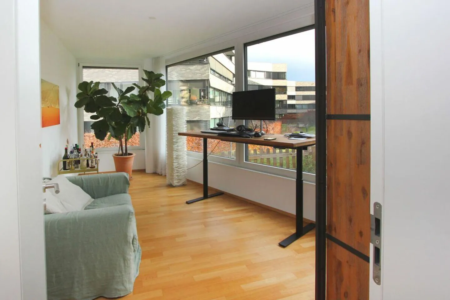 Moderne 3.5-Zimmerwohnung mit Garten und Autoeinstellplatz - Foto 10 von 12