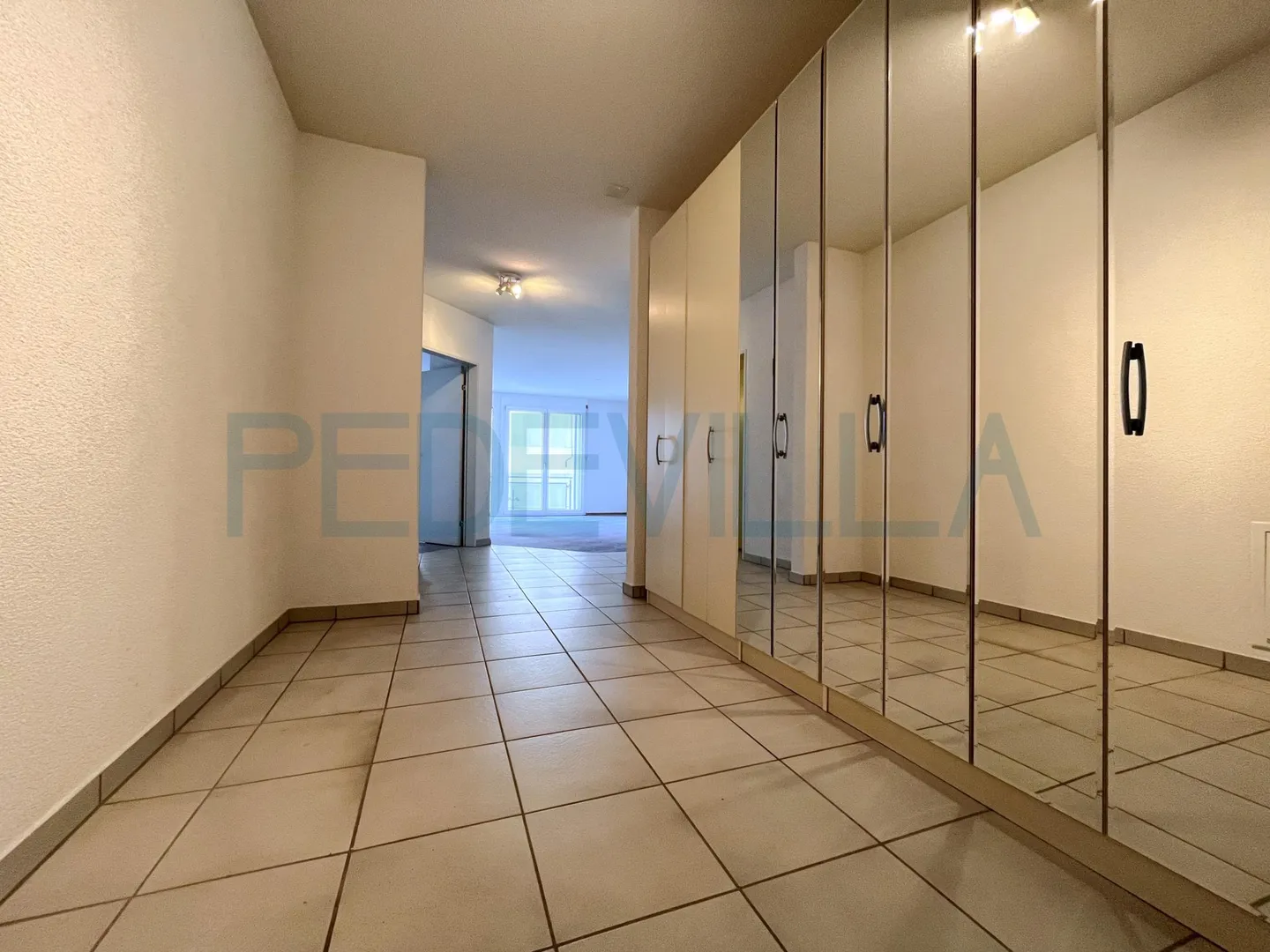 Charming 2.5-room apartment located on the 1st floor - Photo 9 of 12