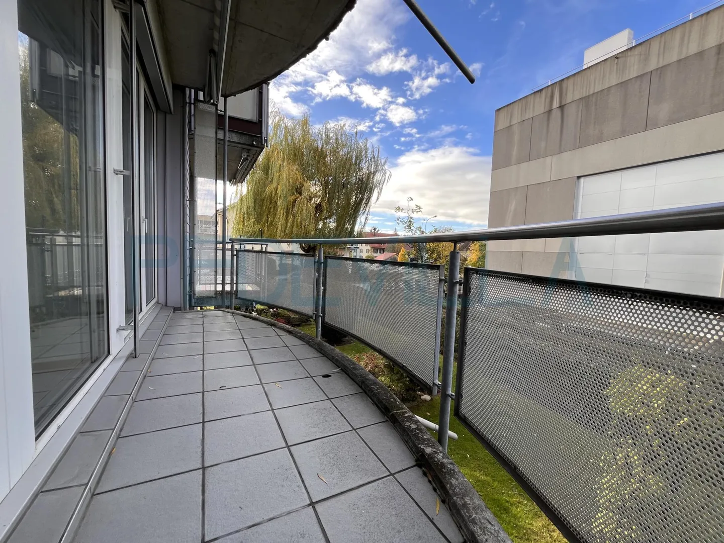 Charming 2.5-room apartment located on the 1st floor - Photo 10 of 12