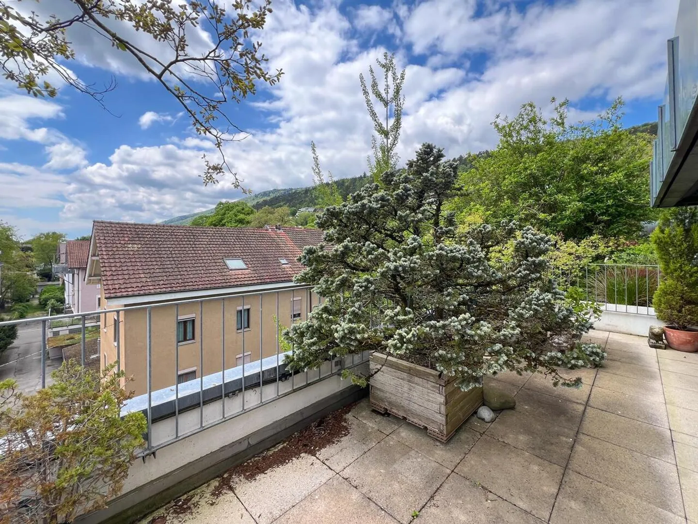 VERKAUF IN BESITZENE LEBENSRENTE – 5,5-Zimmer-Penthouse mit großer Terrasse - Foto 3 von 6