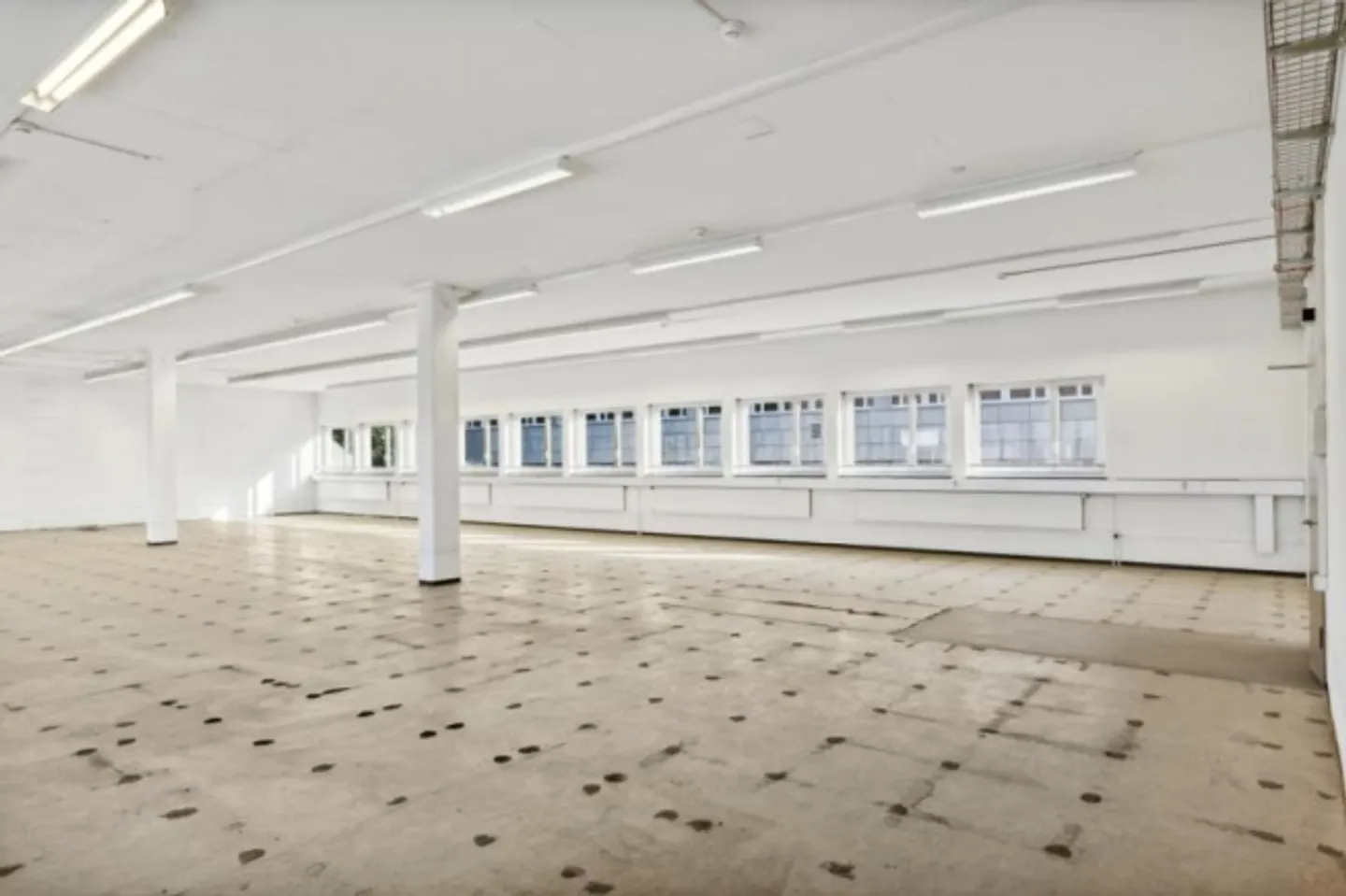 Edificio ad uso misto in affitto - Foto 3 di 6