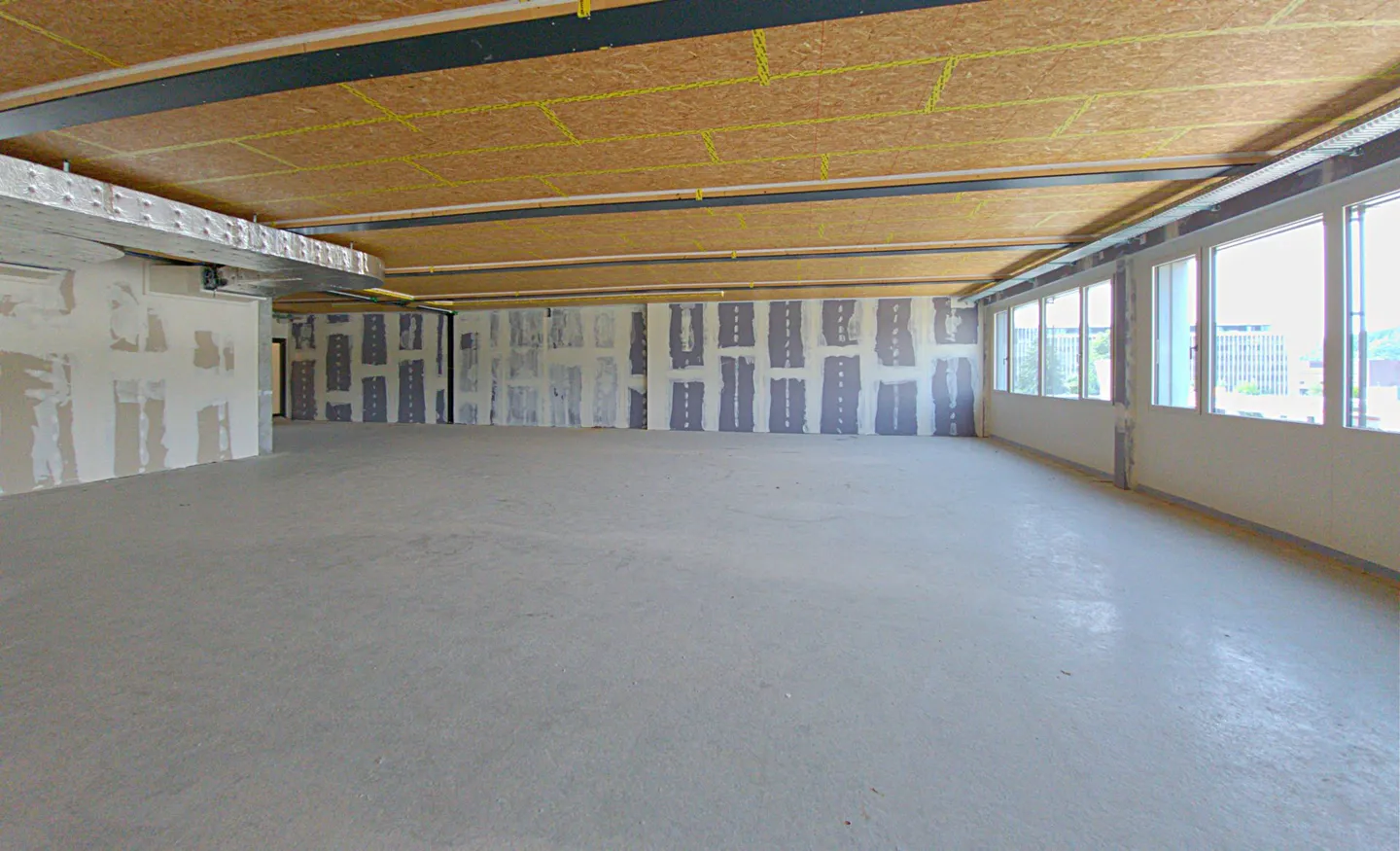 Office spaces in an attractive environment near Root-D4 station! - Photo 3 of 6