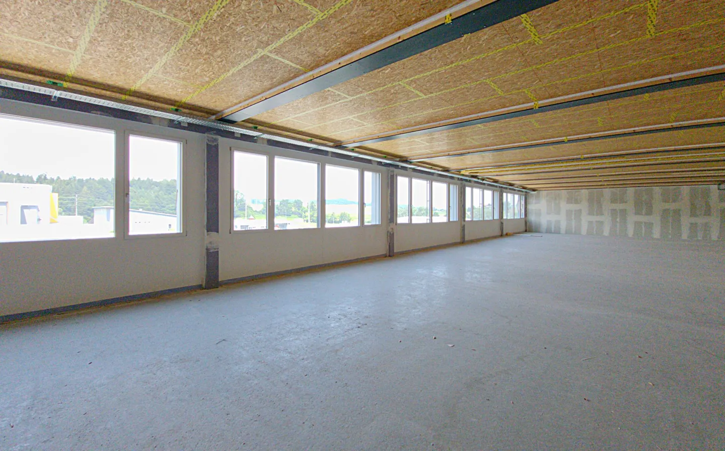 Office spaces in an attractive environment near Root-D4 station! - Photo 1 of 6