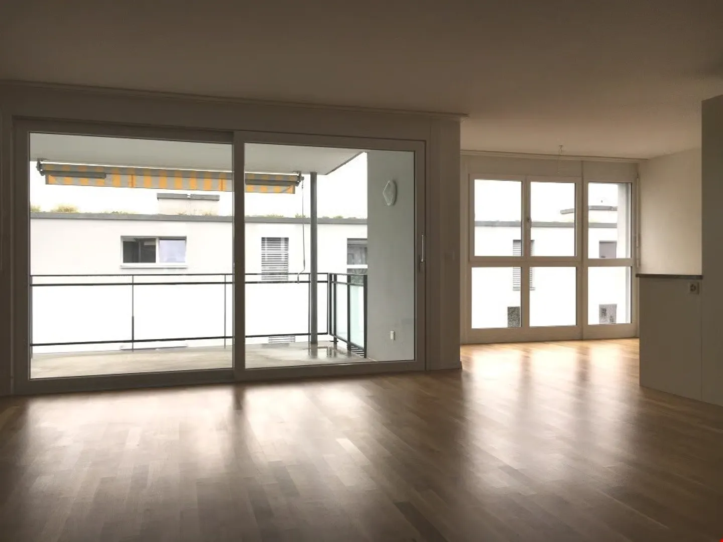Spacious and bright 3.5-room apartment in a quiet residential area - Photo 2 of 9