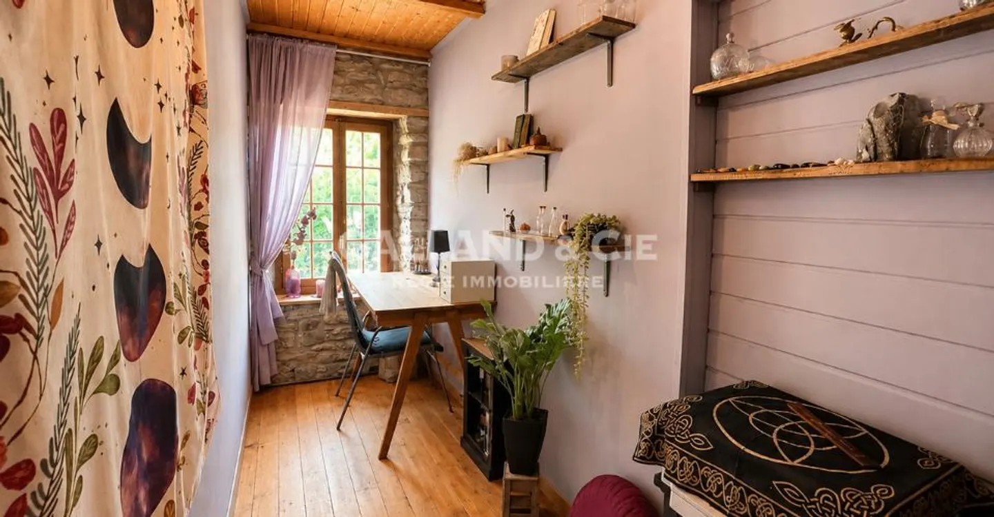 Authentic house with 2 apartments - 3 min from Oron-la-Ville - Photo 9 of 13