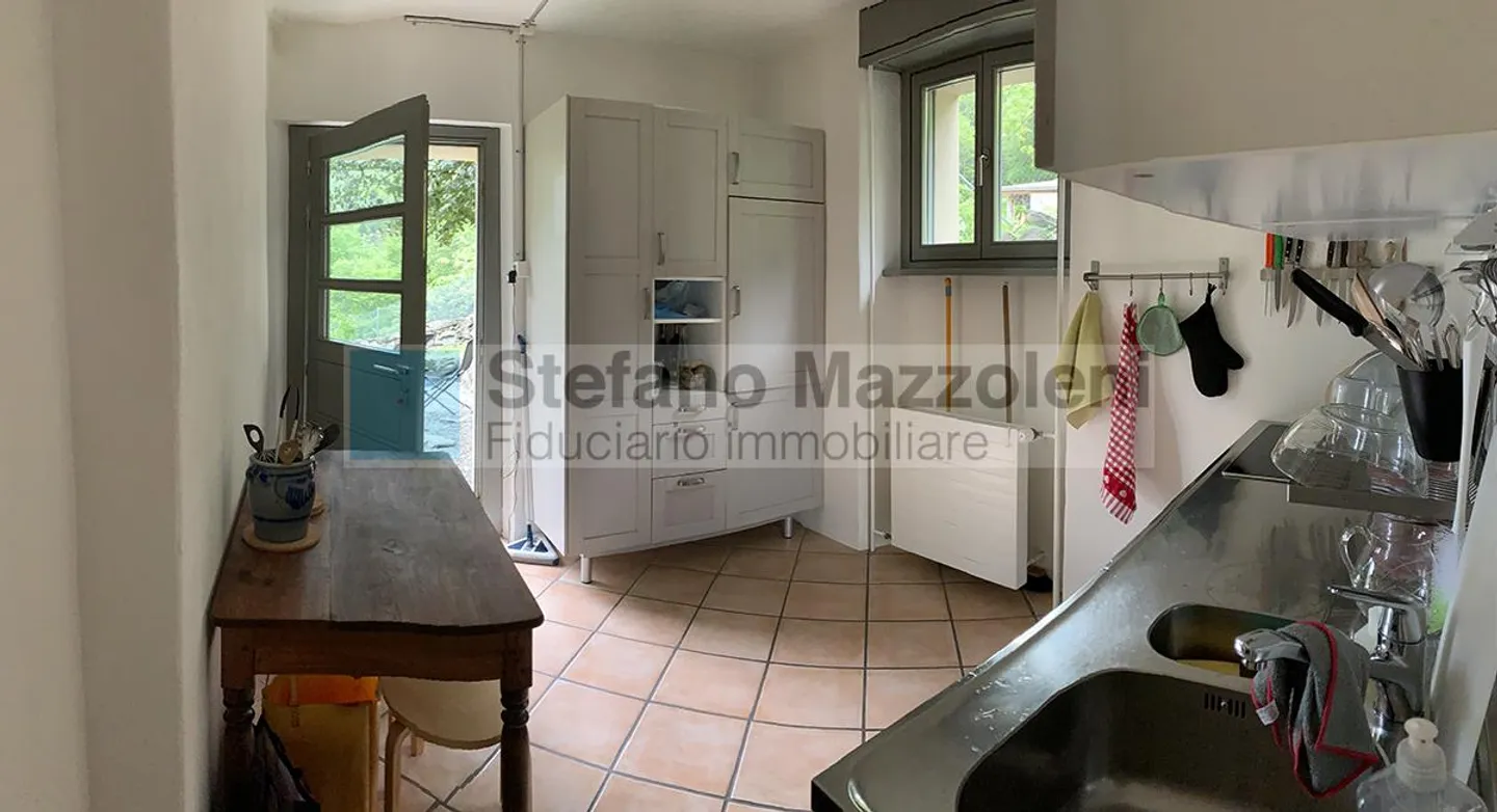 FAIDO - House with 3 apartments - great location - Photo 4 of 20